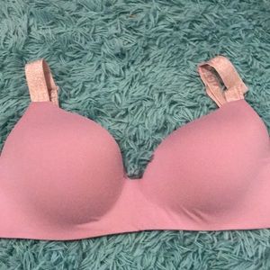 T-shirt lightly lined wireless bra 34 DDD